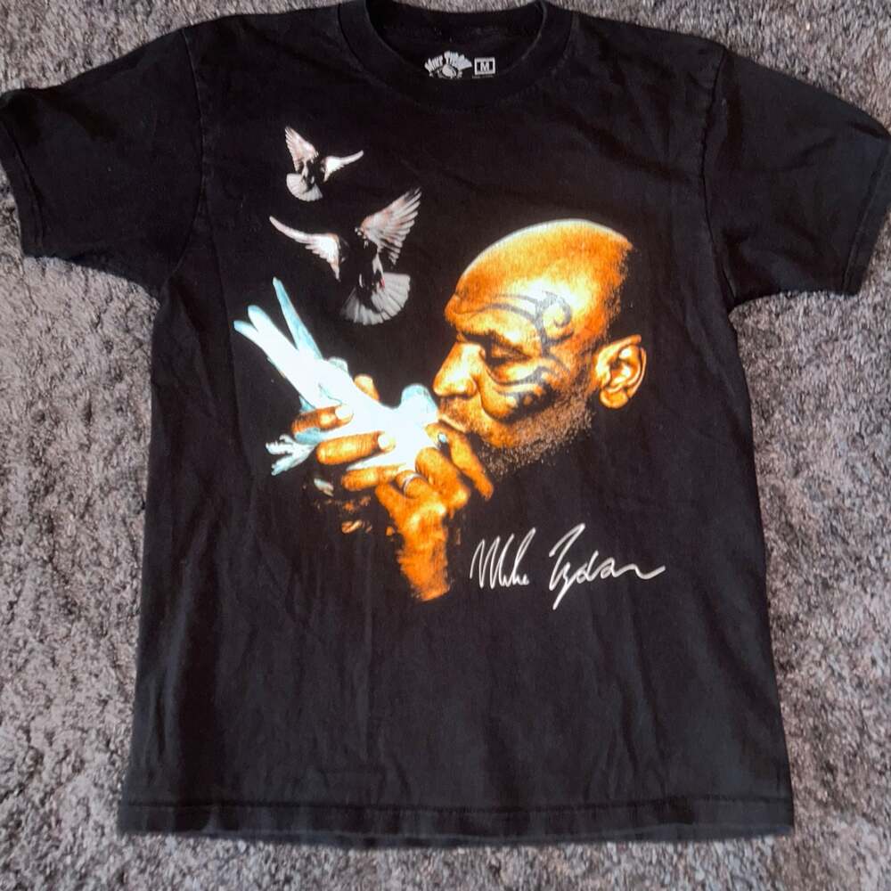 Mike Tyson Collection Pigeon Signature Graphic T-Shirt Size M
